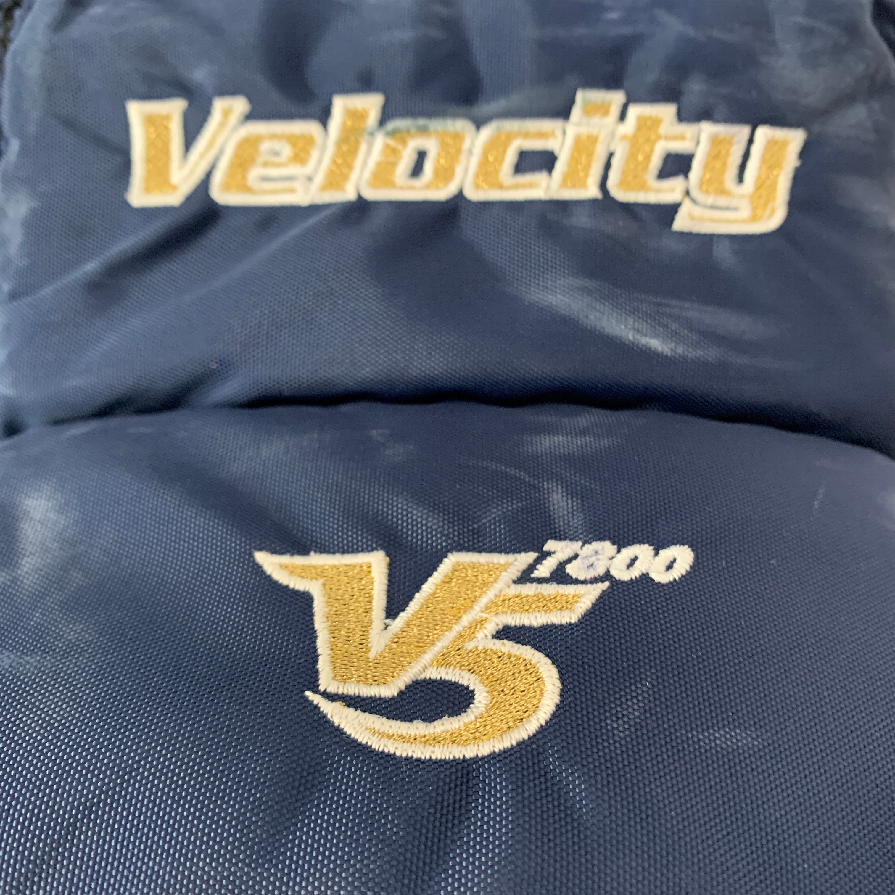 Vaughn V5 7800 - Used Pro Stock Goalie Chest Protector (Navy/Gold)